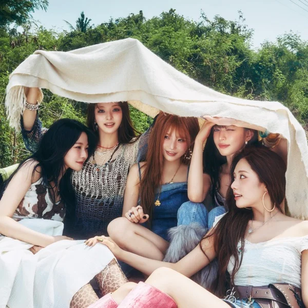 Обложка трека fromis_9  - LIKE YOU BETTER (2025)