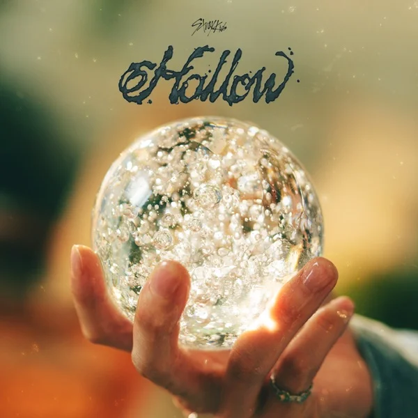 Обложка трека Stray Kids - Hollow (Instrumental) (2025)